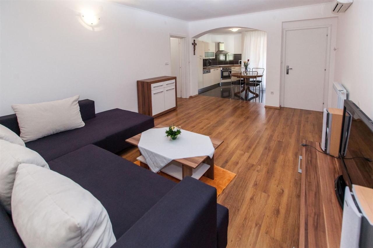 Apartments Carmen Криквеница Екстериор снимка