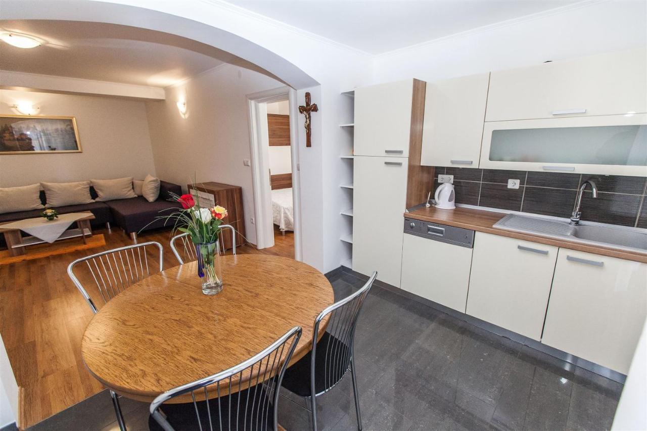 Apartments Carmen Криквеница Екстериор снимка
