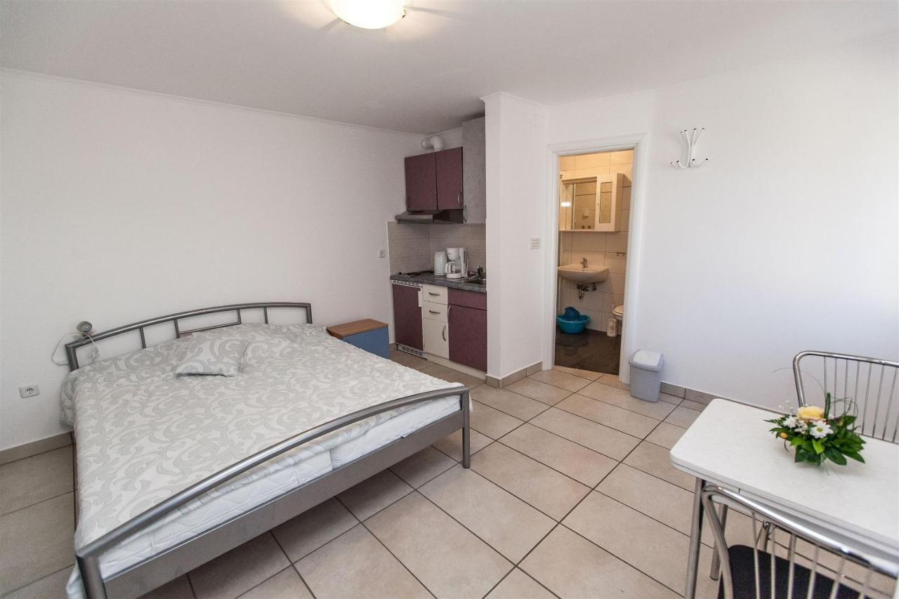 Apartments Carmen Криквеница Екстериор снимка