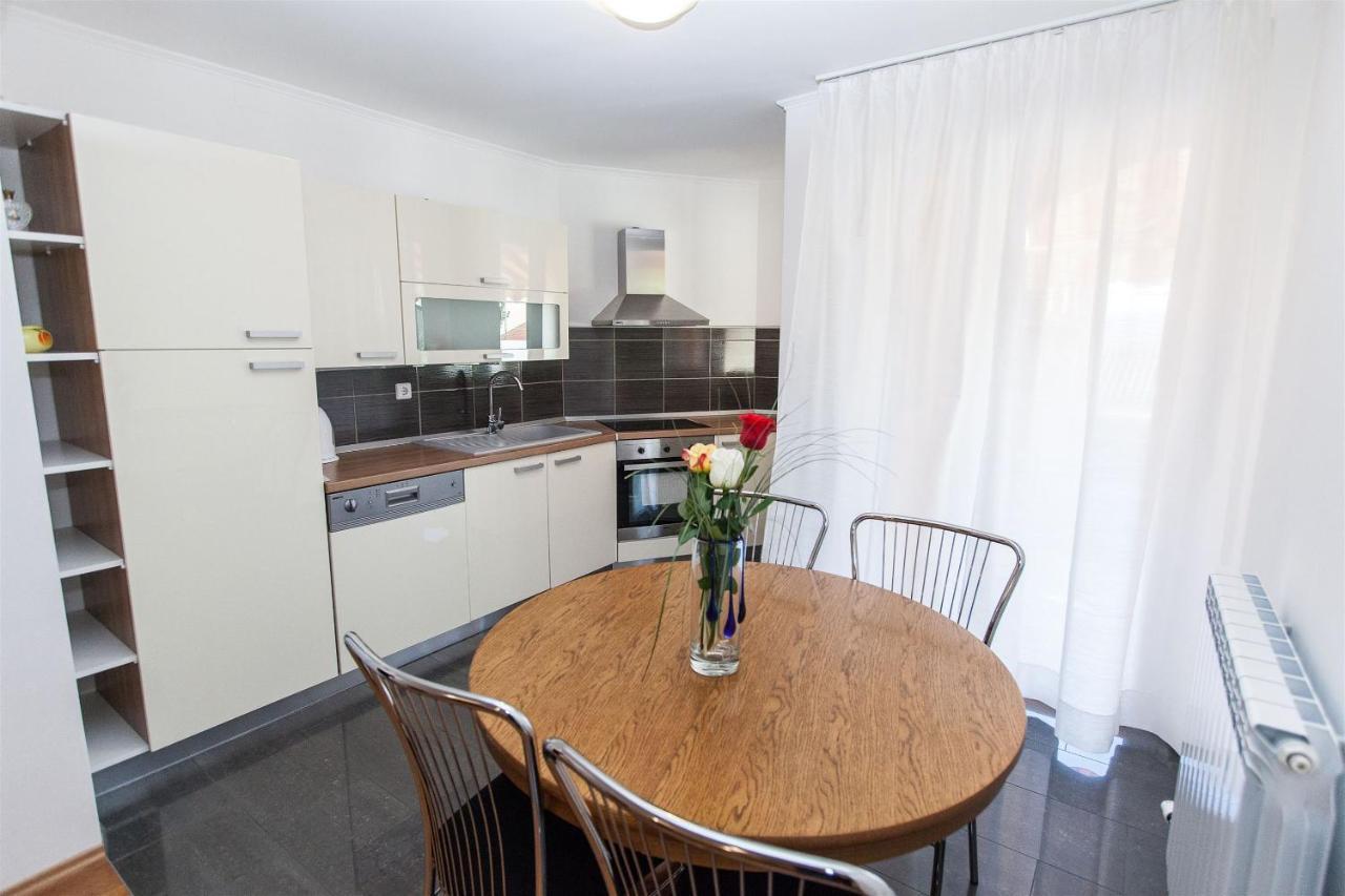 Apartments Carmen Криквеница Екстериор снимка