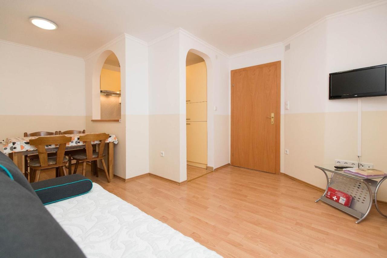 Apartments Carmen Криквеница Екстериор снимка