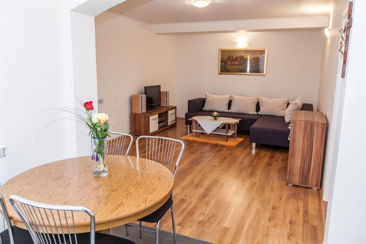 Apartments Carmen Криквеница Екстериор снимка